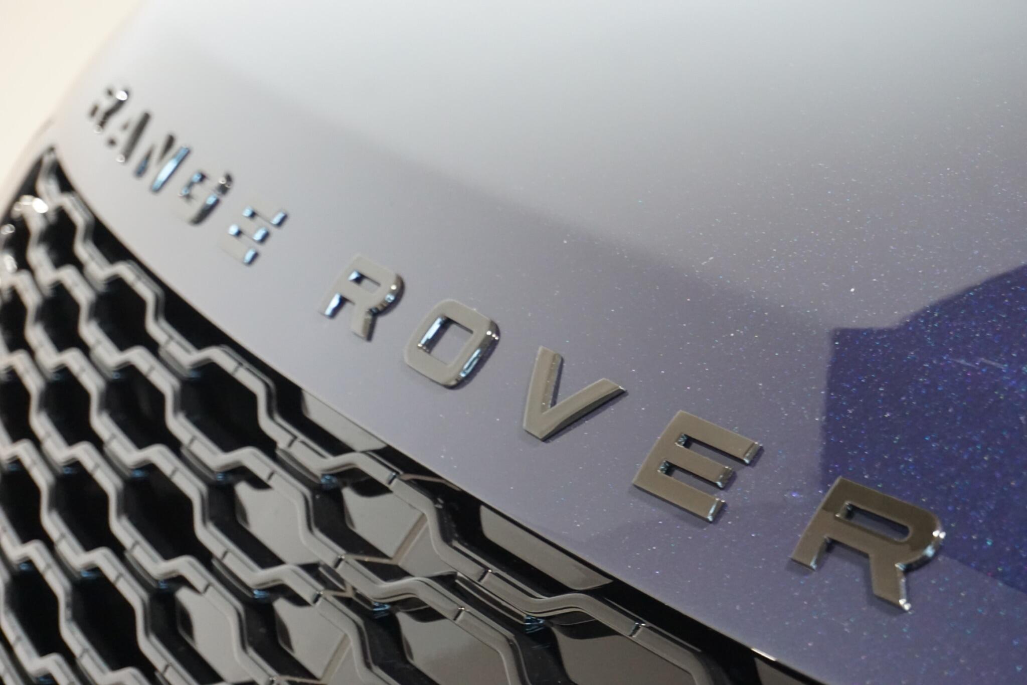 Land Rover Range Rover 2.0 P400e 12.4kWh GPF Vogue SUV 5dr Petrol Plug-in Hybrid Auto 4WD Euro 6 (s/s) (404 ps)
